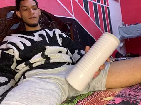 tanned boy online show from April 23, 2026, 12:40 pm