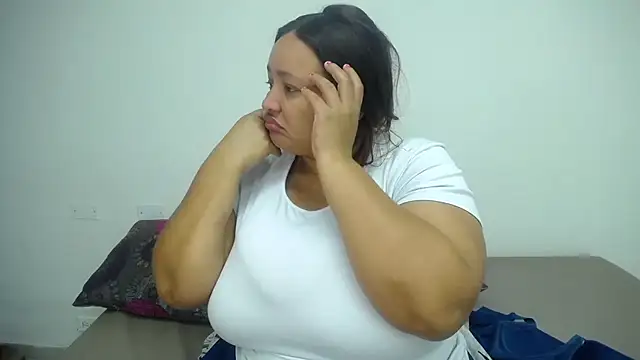 CrushOnMe  online show from October 4, 2025, 12:39 pm