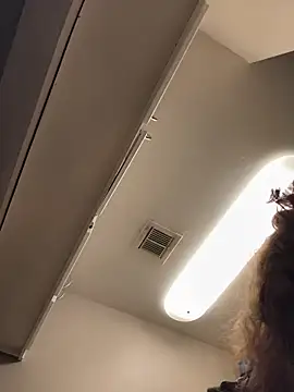 Snapshot of renegade_vyxxen chatting on November 19, 2025, 5:51 am renegade vyxxen online show from November 19, 2025, 5:51 am