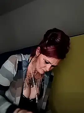 Snapshot of renegade_vyxxen chatting on January 18, 2026, 7:01 am renegade vyxxen online show from January 18, 2026, 7:01 am