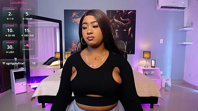 Snapshot of JasmineCampbell_ chatting on October 16, 2025, 8:17 pm JasmineCampbell online show from October 16, 2025, 8:17 pm