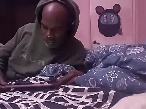 Snapshot of Blkstylion chatting on February 20, 2026, 6:32 pm Blkstylion online show from February 20, 2026, 6:32 pm