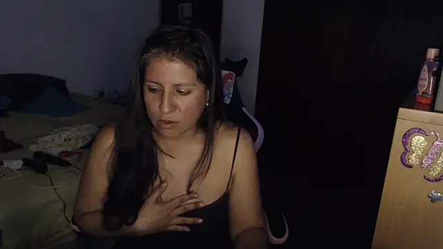 Snapshot of LucifernandaSw chatting on May 13, 2026, 12:28 am LucifernandaSw online show from May 13, 2026, 12:28 am