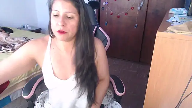 Snapshot of LucifernandaSw chatting on April 23, 2026, 2:08 pm LucifernandaSw online show from April 23, 2026, 2:08 pm