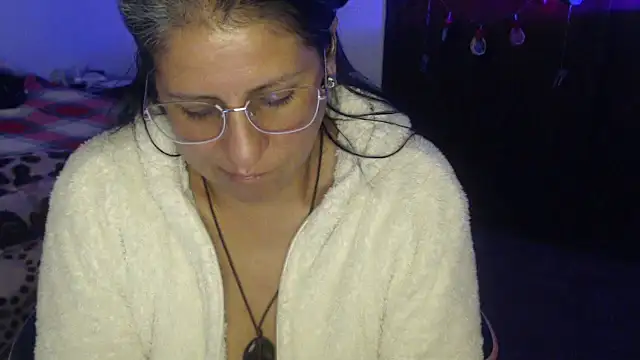 Snapshot of LucifernandaSw chatting on April 8, 2026, 1:51 am LucifernandaSw online show from April 8, 2026, 1:51 am