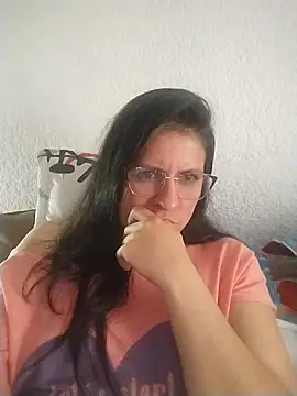 Snapshot of LucifernandaSw chatting on February 18, 2025, 2:06 pm LucifernandaSw online show from February 18, 2025, 2:06 pm