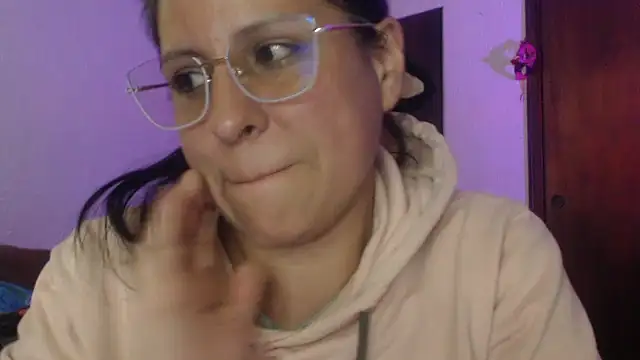 Snapshot of LucifernandaSw chatting on February 12, 2026, 4:34 am LucifernandaSw online show from February 12, 2026, 4:34 am