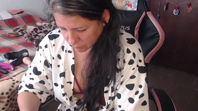 Snapshot of LucifernandaSw chatting on April 7, 2026, 1:46 pm LucifernandaSw online show from April 7, 2026, 1:46 pm
