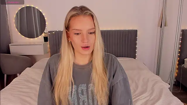 Snapshot of CassieRayss chatting on March 30, 2026, 9:55 am CassieRayss online show from March 30, 2026, 9:55 am