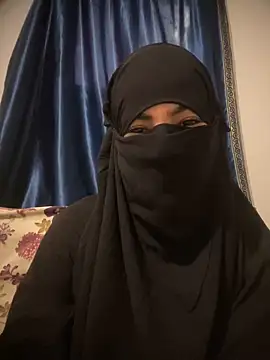 Snapshot of Hijabi_HotGirls chatting on October 24, 2025, 2:16 pm Hijabi HotGirls online show from October 24, 2025, 2:16 pm