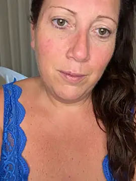 xsexycurvymilf online show from September 22, 2025, 2:12 pm