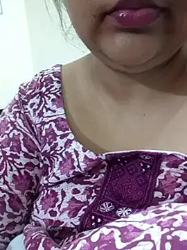 Snapshot of _Redwine_ chatting on February 25, 2025, 8:42 pm Redwine online show from February 25, 2025, 8:42 pm