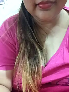 Snapshot of _Redwine_ chatting on February 14, 2025, 9:43 pm Redwine online show from February 14, 2025, 9:43 pm