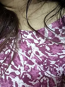 Snapshot of _Redwine_ chatting on February 20, 2025, 7:30 pm Redwine online show from February 20, 2025, 7:30 pm