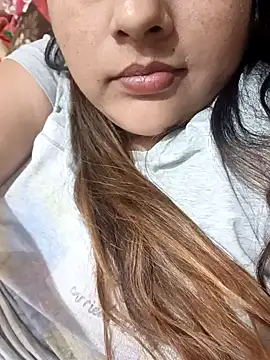 Snapshot of _Redwine_ chatting on February 12, 2025, 11:51 pm Redwine online show from February 12, 2025, 11:51 pm