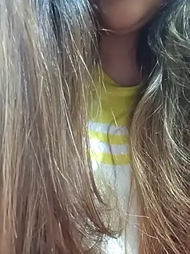 Snapshot of _Redwine_ chatting on March 3, 2025, 12:28 pm Redwine online show from March 3, 2025, 12:28 pm