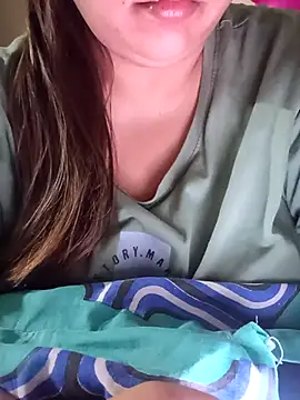 Snapshot of _Redwine_ chatting on September 18, 2025, 8:01 pm Redwine online show from September 18, 2025, 8:01 pm