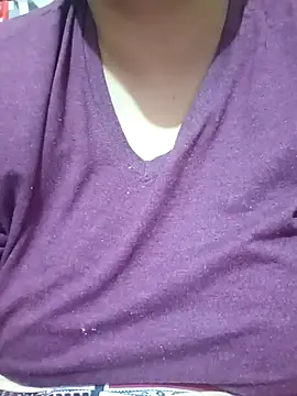 Snapshot of _Redwine_ chatting on November 5, 2025, 9:23 am Redwine online show from November 5, 2025, 9:23 am