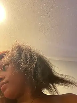 Snapshot of Dellah26 chatting on March 10, 2026, 7:45 am Dellah26 online show from March 10, 2026, 7:45 am