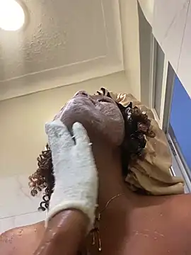 Snapshot of Dellah26 chatting on March 3, 2026, 8:10 am Dellah26 online show from March 3, 2026, 8:10 am