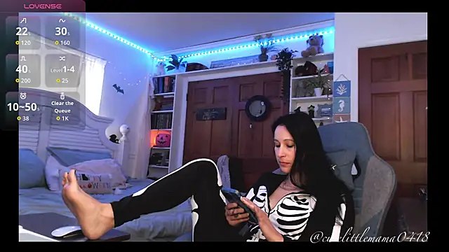 Snapshot of cutelittlemama0418 chatting on October 25, 2025, 2:17 pm cutelittlemama0418 online show from October 25, 2025, 2:17 pm