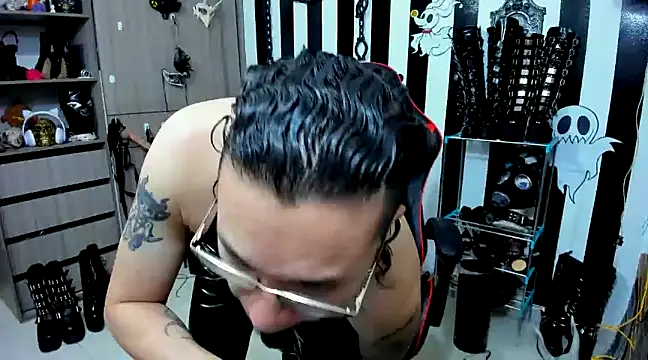 daven56 online show from December 23, 2024, 2:39 pm