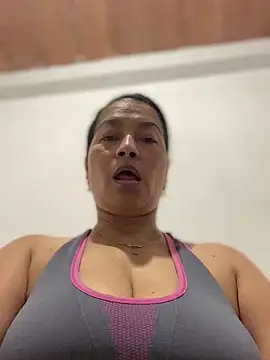 Snapshot of Jlo_69 chatting on January 10, 2026, 3:57 am Jlo 69 online show from January 10, 2026, 3:57 am