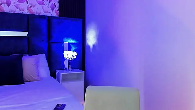 Amareto  online show from November 23, 2025, 11:42 am