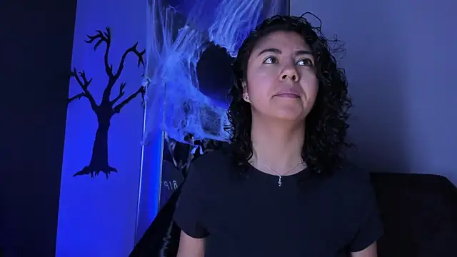 Amareto  online show from October 26, 2025, 11:54 am