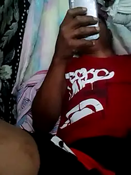 Snapshot of Moreno1813 chatting on March 18, 2025, 11:44 am Moreno1813 online show from March 18, 2025, 11:44 am