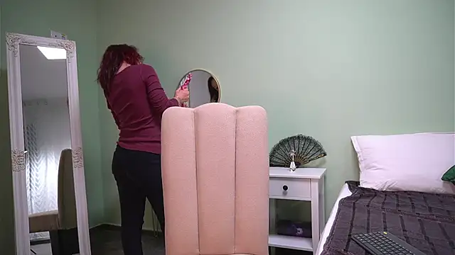 HaileyMoonn online show from October 20, 2025, 4:03 am