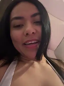 PetitLumiere online show from January 4, 2025, 5:37 am