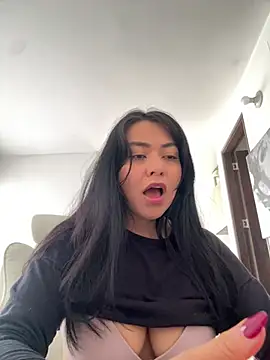 PetitLumiere online show from February 26, 2025, 6:15 pm