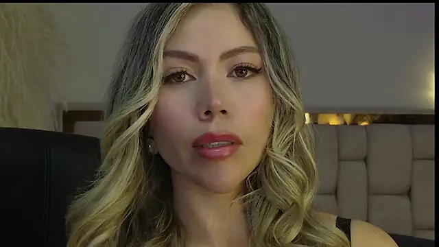 Snapshot of Ammy_Castro chatting on February 25, 2026, 9:25 pm Ammy Castro online show from February 25, 2026, 9:25 pm