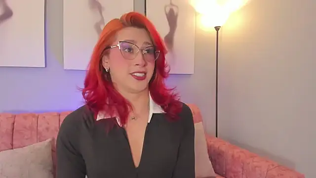 Juliana Saenzz online show from September 18, 2025, 11:46 am