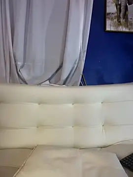 AleezaFrench online show from March 2, 2026, 1:40 pm