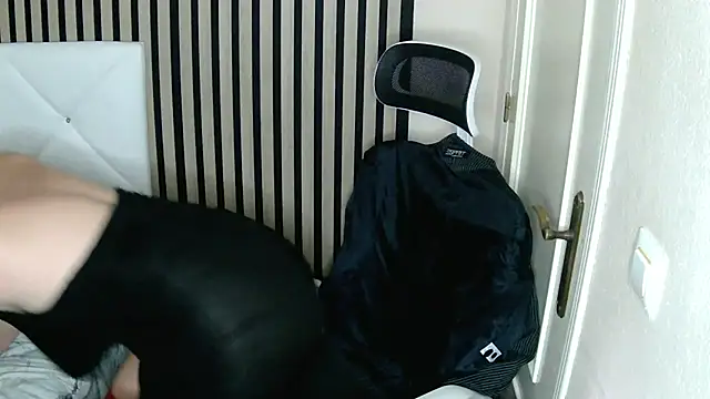 xxNoeliaxx online show from March 21, 2025, 1:56 pm