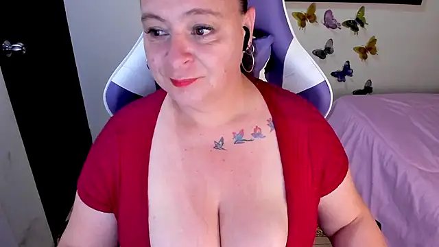 Snapshot of MIILLA_1 chatting on March 16, 2025, 4:20 am MIILLA 1 online show from March 16, 2025, 4:20 am