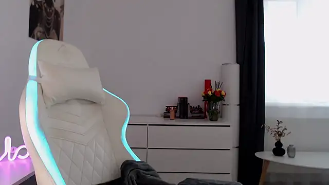 Simply the best online show from November 8, 2025, 11:25 am