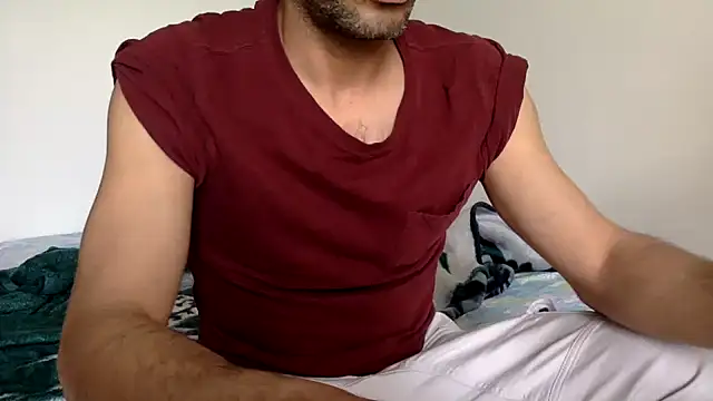 Snapshot of molozeb chatting on April 22, 2026, 3:52 pm molozeb online show from April 22, 2026, 3:52 pm
