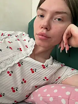 Lisaaa Alisa online show from May 25, 2026, 4:12 am