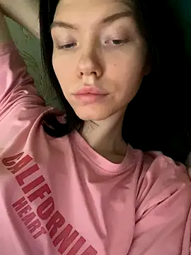 Lisaaa Alisa online show from November 11, 2025, 4:07 am