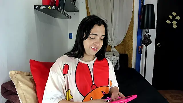 Snapshot of SARAMISHA chatting on October 9, 2025, 5:57 pm SARAMISHA online show from October 9, 2025, 5:57 pm