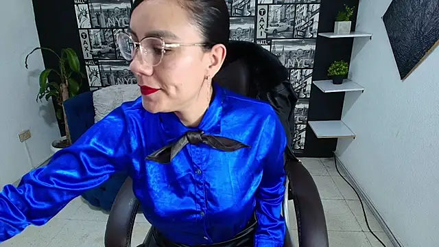 Snapshot of Agata-Moon chatting on October 31, 2025, 1:30 pm Agata-Moon online show from October 31, 2025, 1:30 pm
