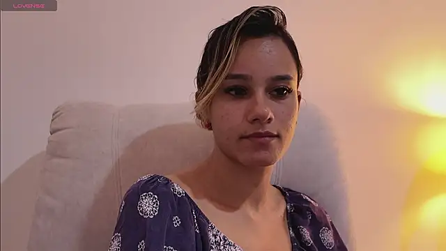 Snapshot of SamanthaWatson chatting on March 26, 2026, 2:10 am SamanthaWatson online show from March 26, 2026, 2:10 am