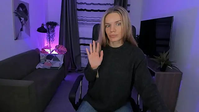 Snapshot of ViollaWise chatting on March 3, 2025, 11:11 am ViollaWise online show from March 3, 2025, 11:11 am