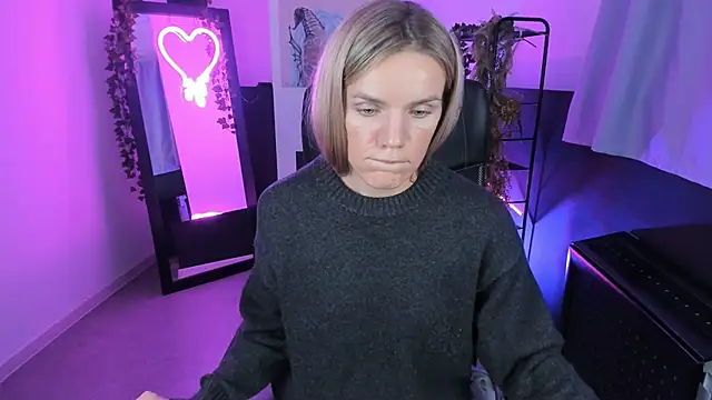 Snapshot of ViollaWise chatting on February 5, 2025, 2:08 am ViollaWise online show from February 5, 2025, 2:08 am