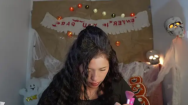 Snapshot of nerak_1a_ chatting on October 23, 2025, 7:34 pm nerak 1a online show from October 23, 2025, 7:34 pm