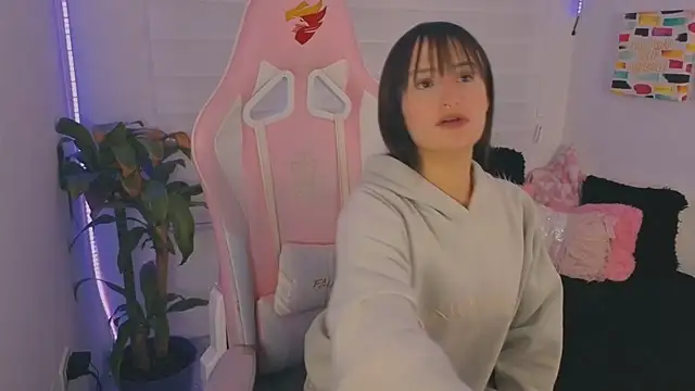 Sara  Ramirez online show from September 11, 2025, 3:50 am