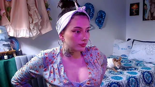 Snapshot of LiliJones_ chatting on May 8, 2026, 8:23 pm LiliJones online show from May 8, 2026, 8:23 pm